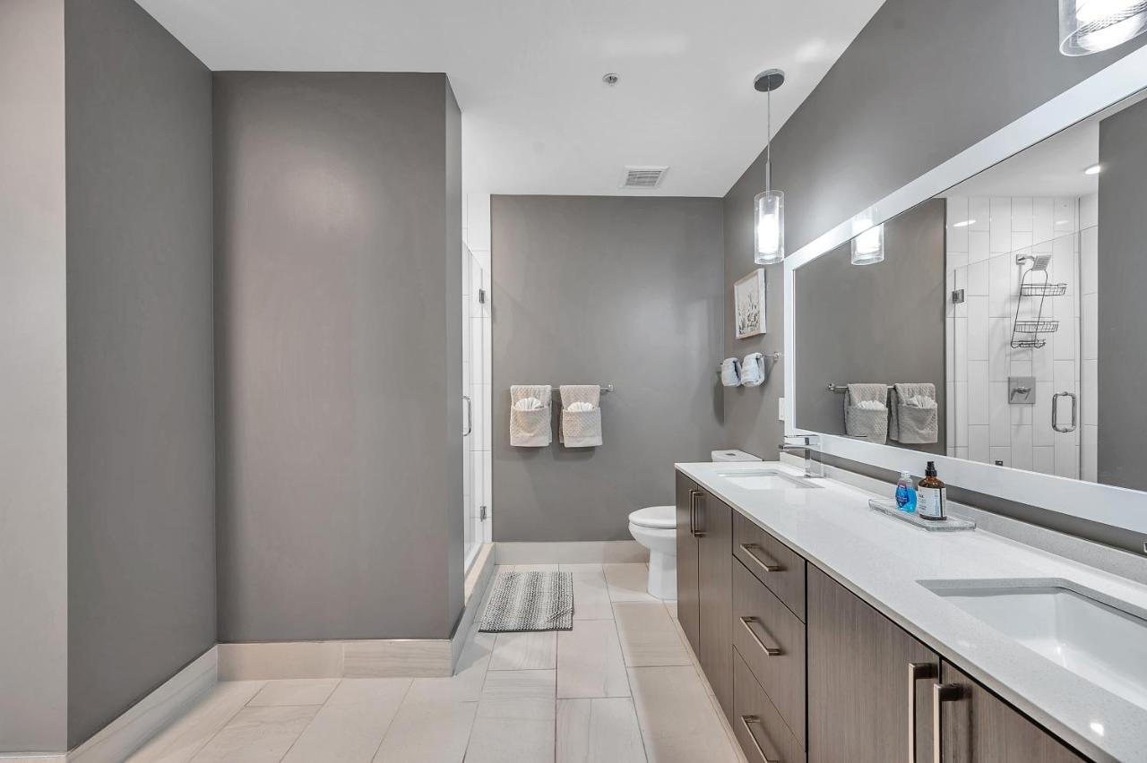 Luxury 1 Bedroom With Den Downtown Tampa Apt - City Views, Rooftop Pool, Workspace Bagian luar foto