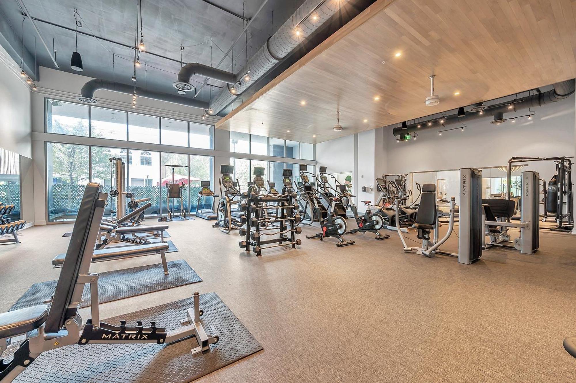 Luxury 1 Bedroom With Den Downtown Tampa Apt - City Views, Rooftop Pool, Workspace Bagian luar foto