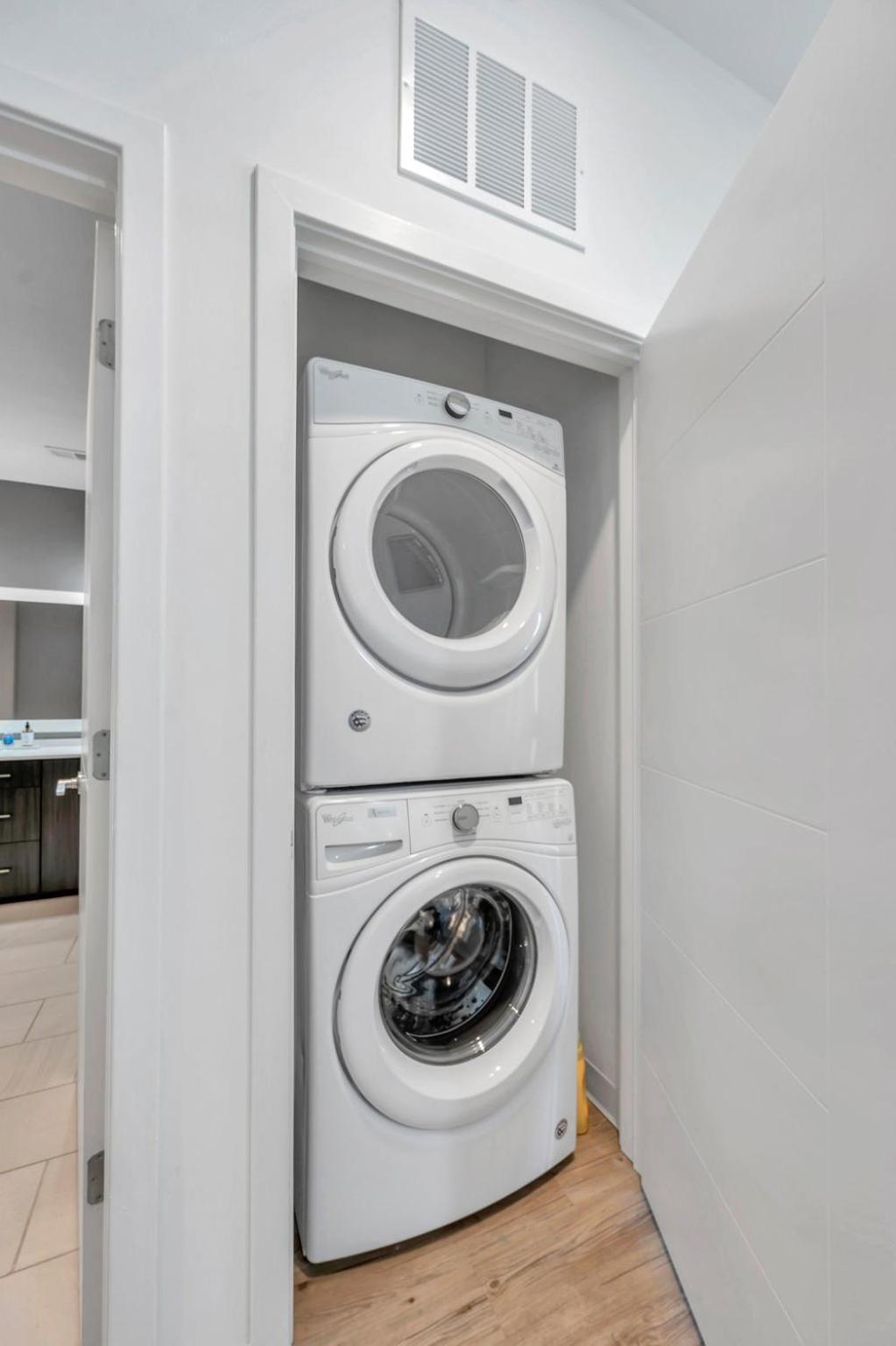 Luxury 1 Bedroom With Den Downtown Tampa Apt - City Views, Rooftop Pool, Workspace Bagian luar foto