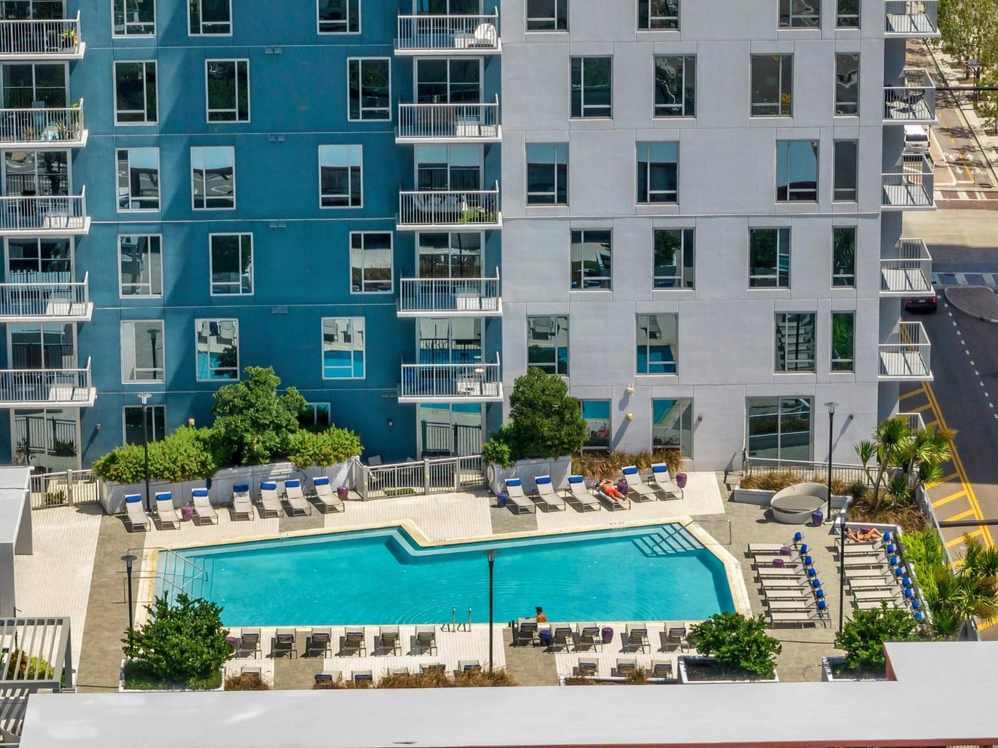 Luxury 1 Bedroom With Den Downtown Tampa Apt - City Views, Rooftop Pool, Workspace Bagian luar foto