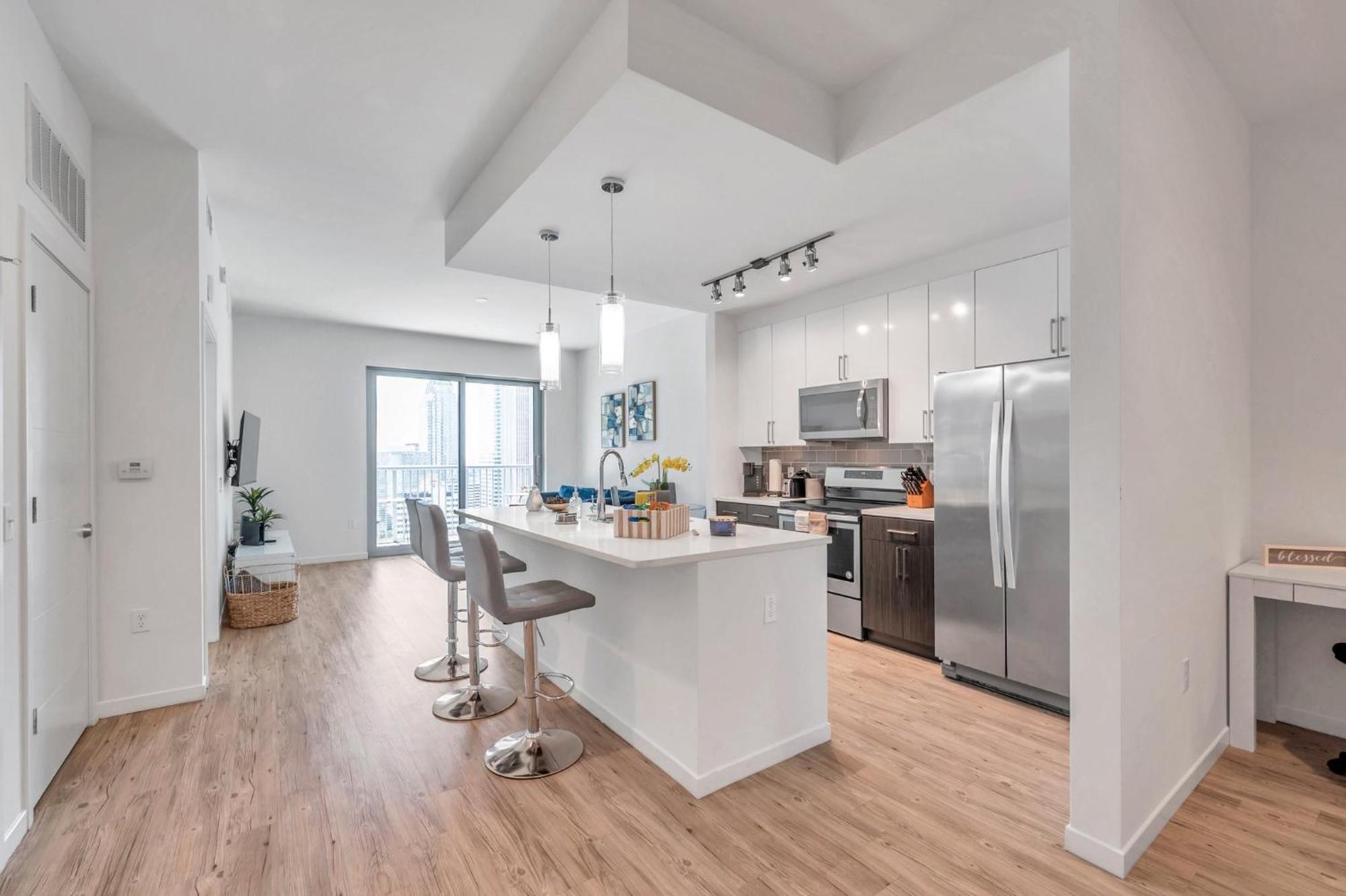 Luxury 1 Bedroom With Den Downtown Tampa Apt - City Views, Rooftop Pool, Workspace Bagian luar foto