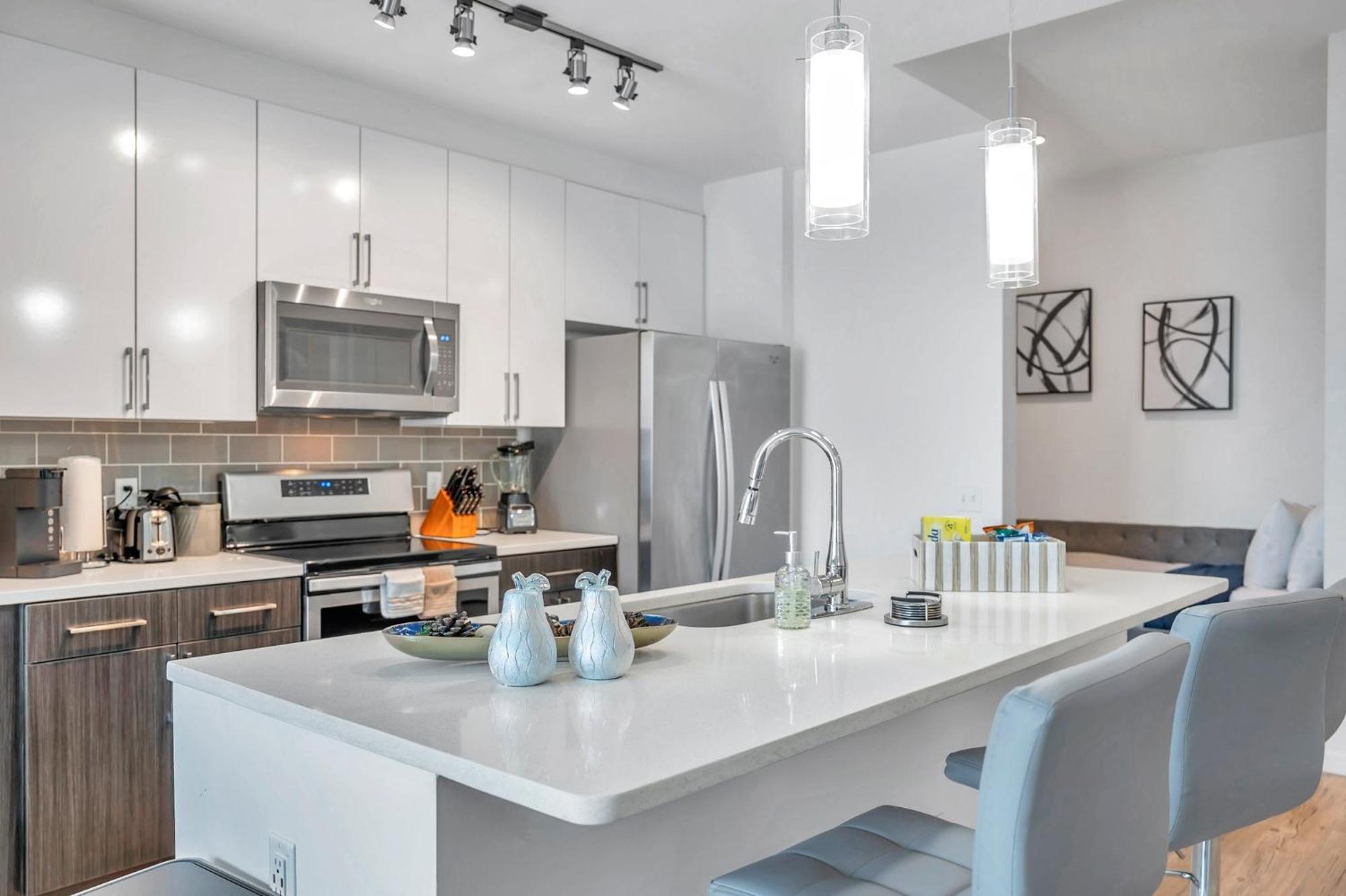 Luxury 1 Bedroom With Den Downtown Tampa Apt - City Views, Rooftop Pool, Workspace Bagian luar foto