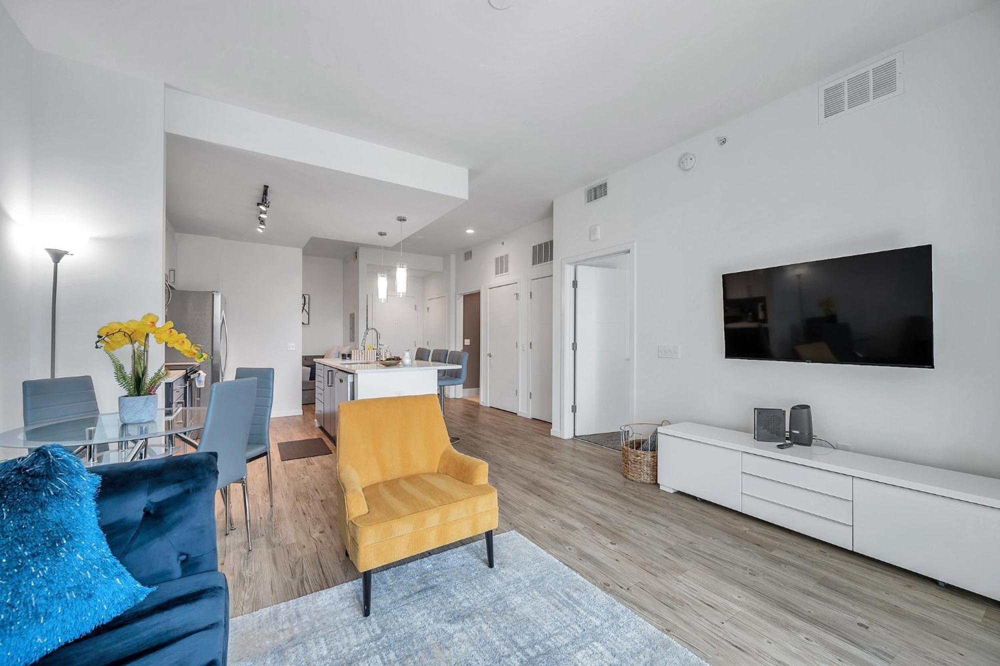 Luxury 1 Bedroom With Den Downtown Tampa Apt - City Views, Rooftop Pool, Workspace Bagian luar foto