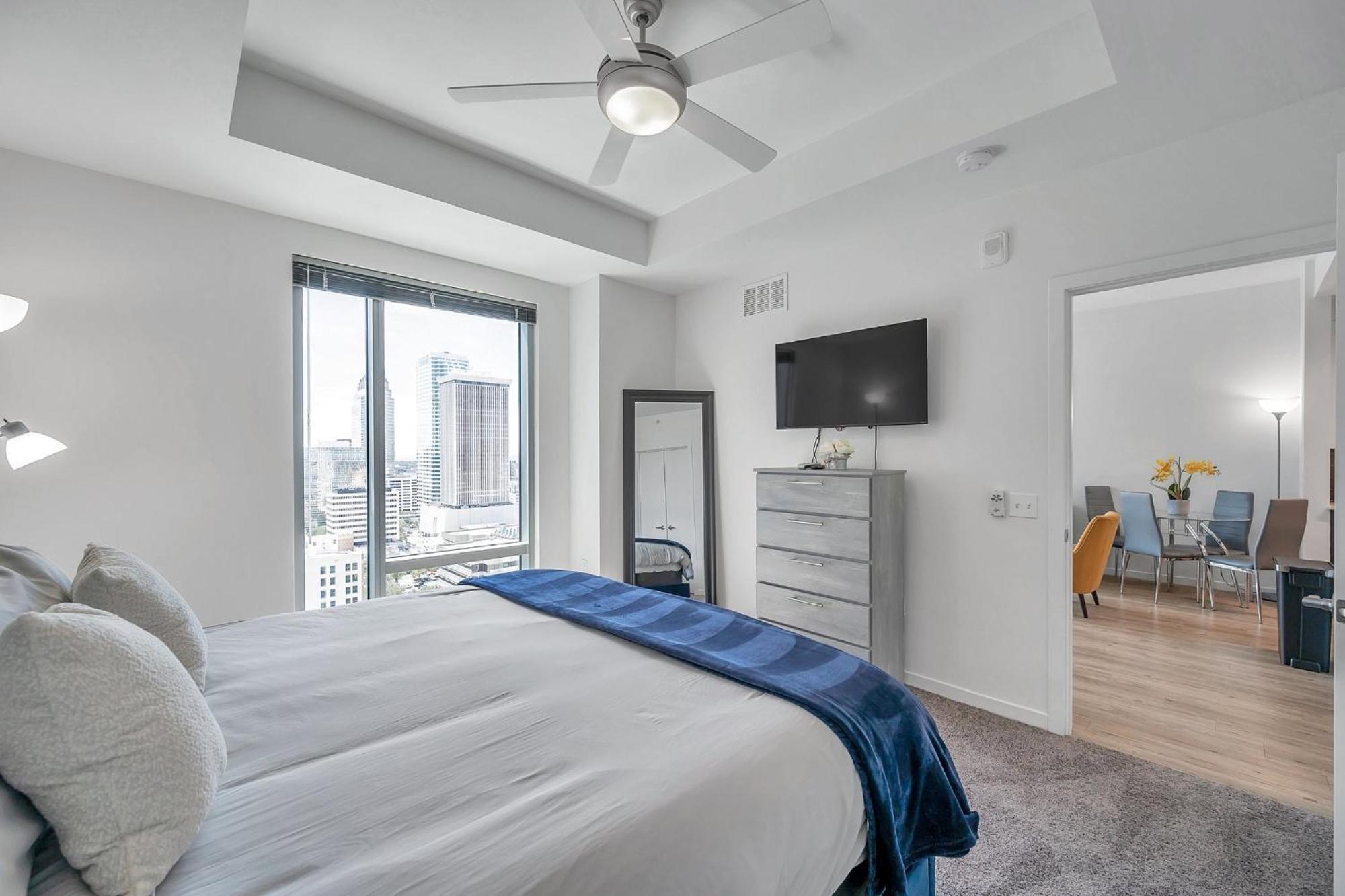 Luxury 1 Bedroom With Den Downtown Tampa Apt - City Views, Rooftop Pool, Workspace Bagian luar foto